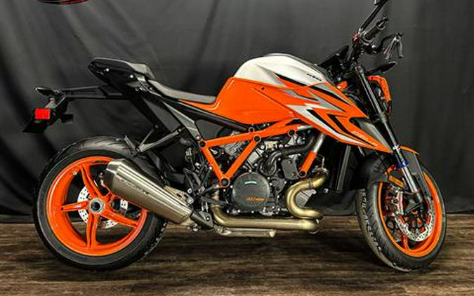 2022 KTM 1290 Super Duke R Evo Review [17 Track + Street Fast Facts]