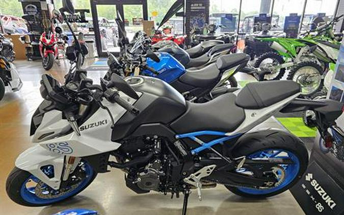 2023 Suzuki GSX-8S