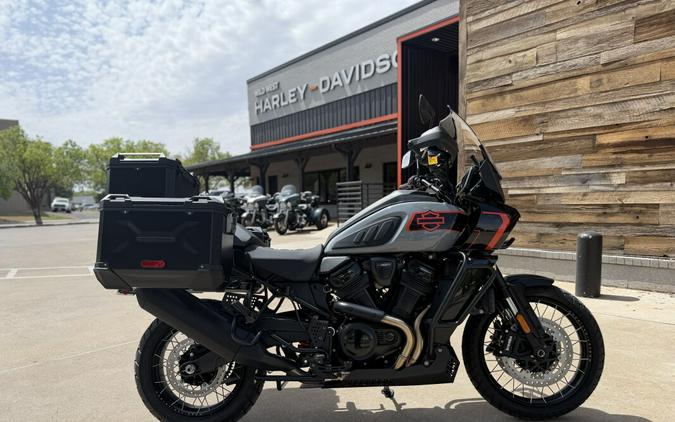 2026 Harley-Davidson® Pan America 1250 Limited Dark Billiard Gray