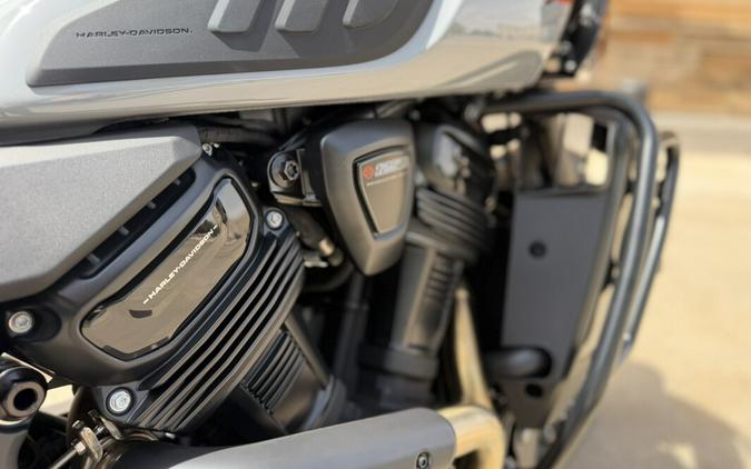 2026 Harley-Davidson® Pan America 1250 Limited Dark Billiard Gray