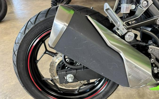 2014 Kawasaki Ninja® 300 SE