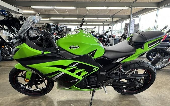 2014 Kawasaki Ninja® 300 SE
