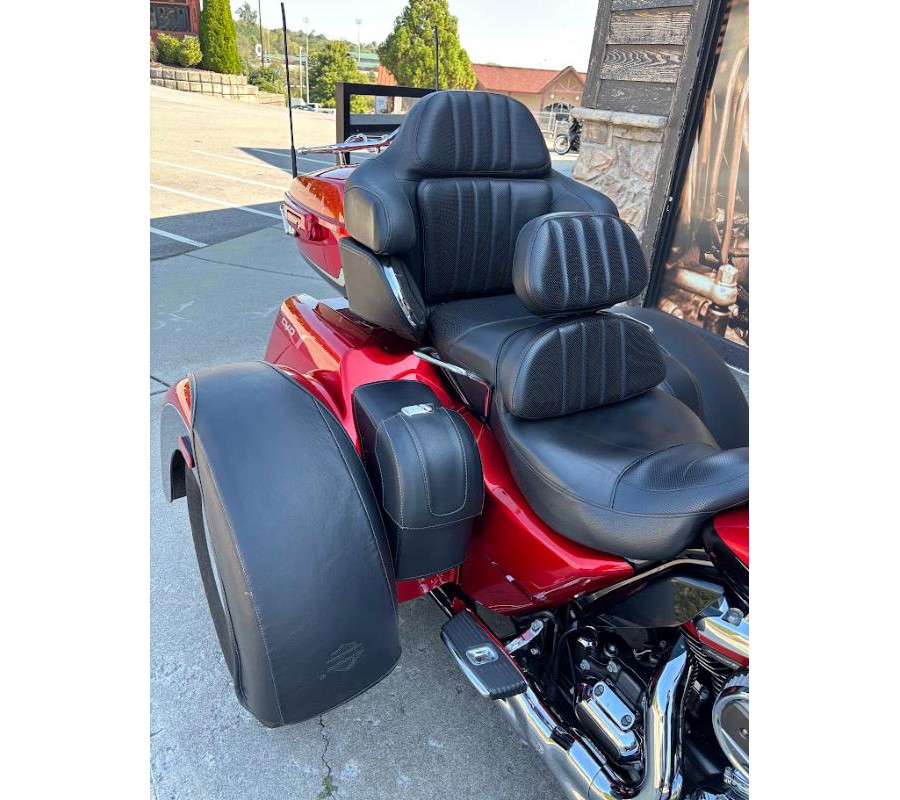 2021 Harley-Davidson CVO TRI GLIDE FLHTCUTGSE