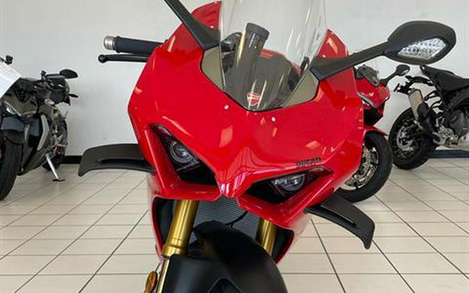 2024 Ducati Panigale V4 S