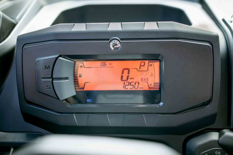 2026 Can-Am® Defender DPS CAB HD9 Compass Green