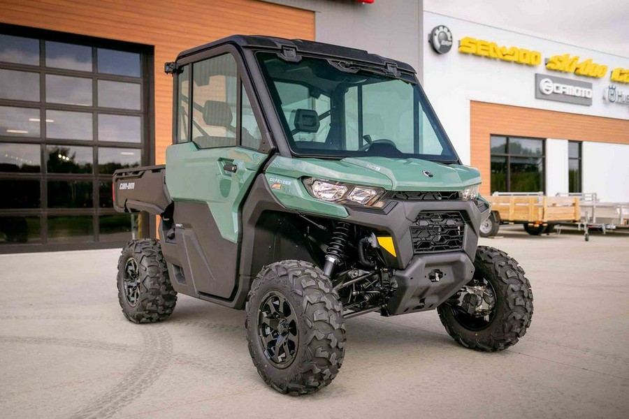 2026 Can-Am® Defender DPS CAB HD9 Compass Green