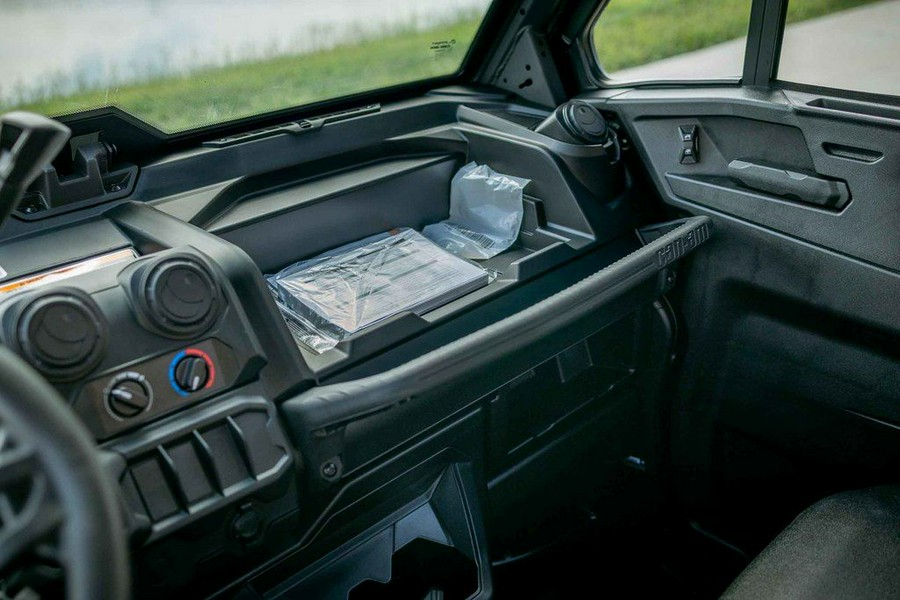 2026 Can-Am® Defender DPS CAB HD9 Compass Green