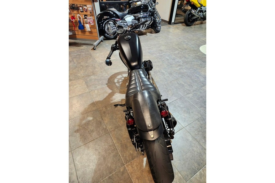 2016 Harley-Davidson® Sportster 883/ 1200 Iron Custom
