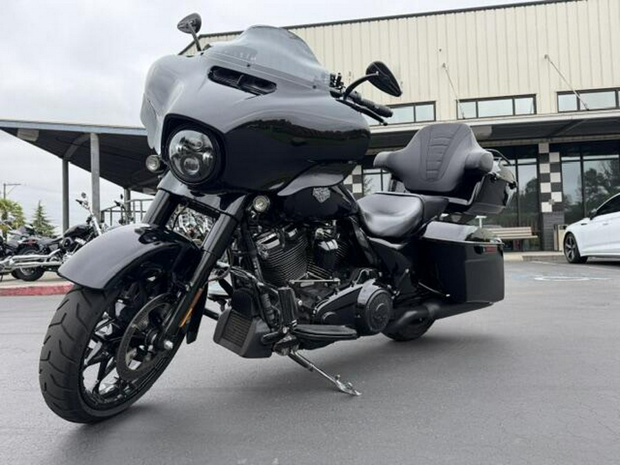 2021 Harley-Davidson Street Glide Special Vivid Black - Black Finish