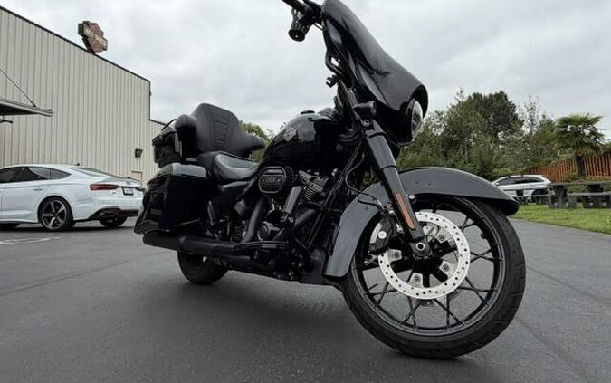 2021 Harley-Davidson Street Glide Special Vivid Black - Black Finish