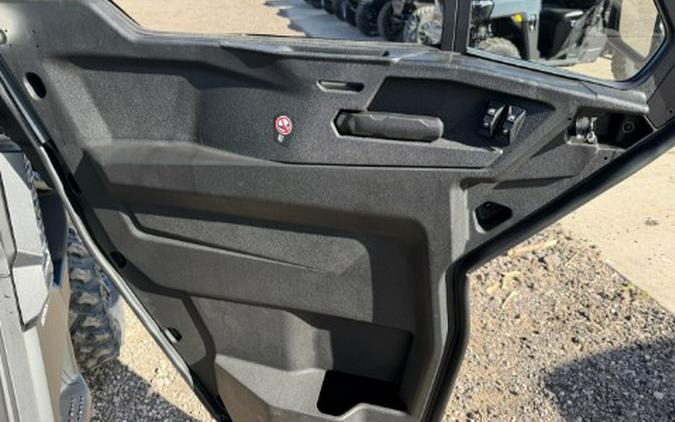 2027 Can-Am Defender XU Limited HD11