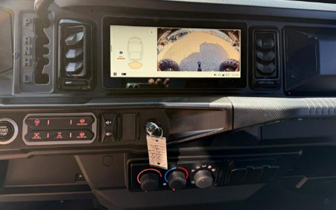 2027 Can-Am Defender XU Limited HD11
