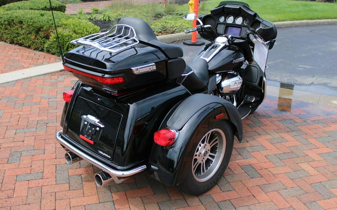 2021 Harley-Davidson Tri Glide Ultra Trike FLHTCUTG