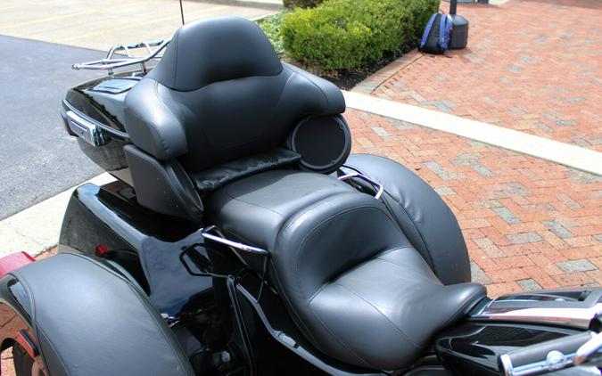 2021 Harley-Davidson Tri Glide Ultra Trike FLHTCUTG