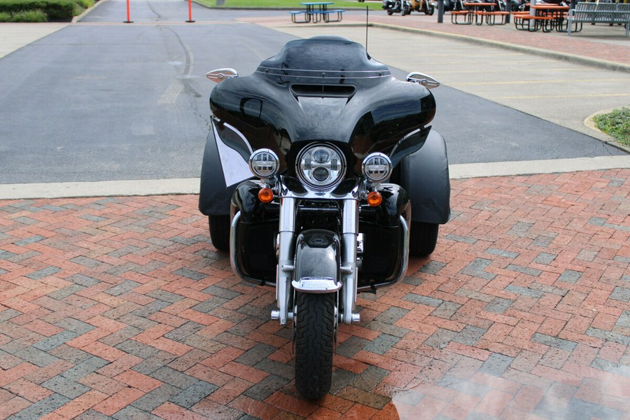 2021 Harley-Davidson Tri Glide Ultra Trike FLHTCUTG