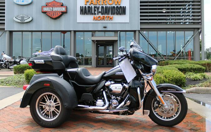 2021 Harley-Davidson Tri Glide Ultra Trike FLHTCUTG