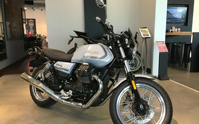 2021 Moto Guzzi V7 Special E5 Review (18 Fast Facts)