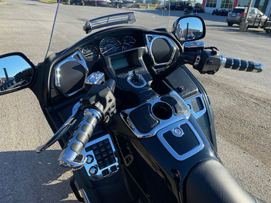 2014 Honda GL1800 GOLDWING F6B DELUXE