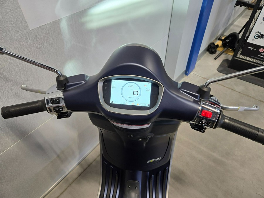 2025 Vespa Primavera 150 Tech
