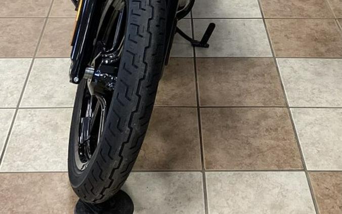 2026 Harley-Davidson® Street Bob® Dark Billiard Gray Chrome Cast Wheels