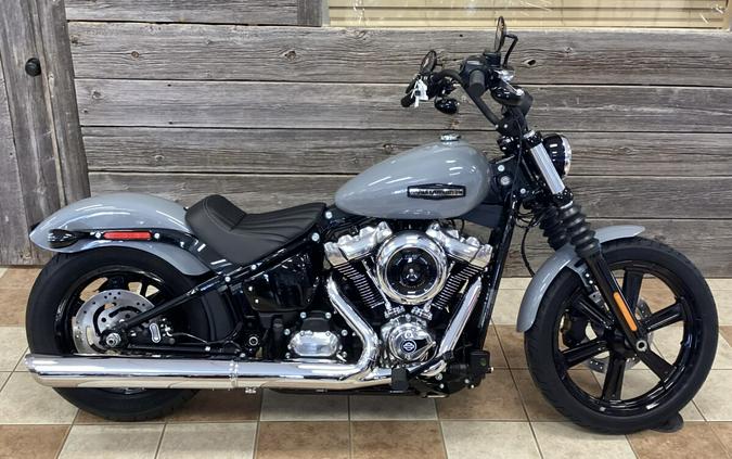 2026 Harley-Davidson® Street Bob® Dark Billiard Gray Chrome Cast Wheels