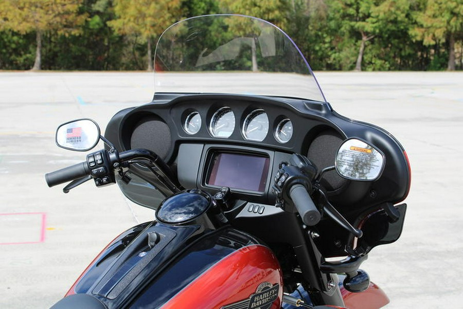 2025 Harley-Davidson® FLHTCUTG - Tri Glide® Ultra