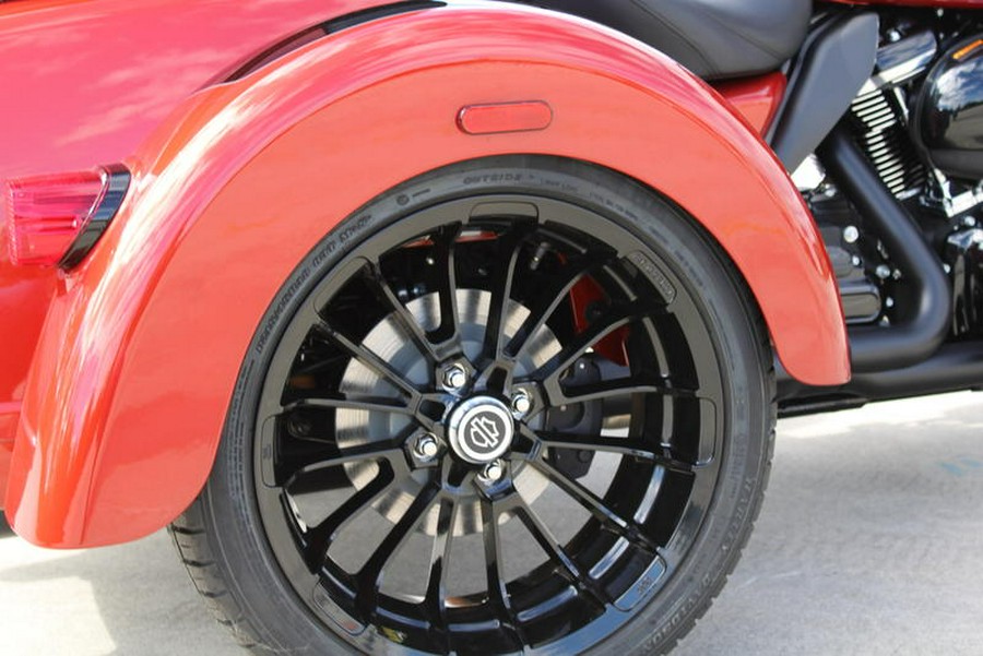 2025 Harley-Davidson® FLHTCUTG - Tri Glide® Ultra
