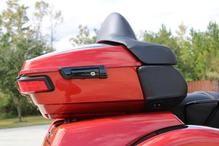 2025 Harley-Davidson® FLHTCUTG - Tri Glide® Ultra