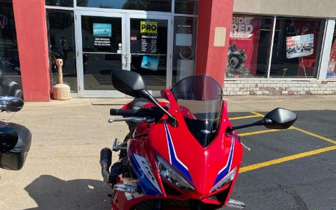2026 Honda CBR650R E-Clutch