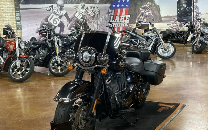 2019 Harley-Davidson Softail FLHC - Heritage Classic