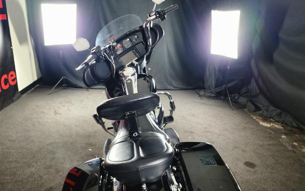 2019 HARLEY-DAVIDSON FLHT - F678415