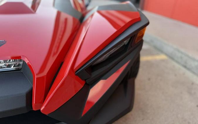 2026 Polaris Slingshot® S Manual