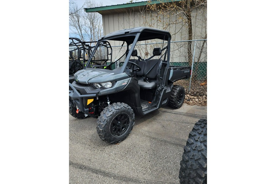 2024 Can-Am Defender XT HD7