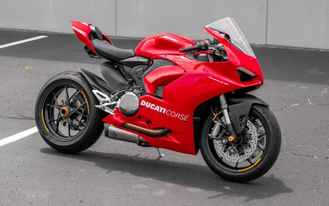 2023 Ducati Panigale V2 Ducati Red