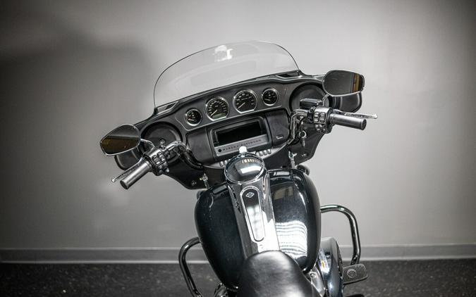 2021 Electra Glide® Standard (FLHT)