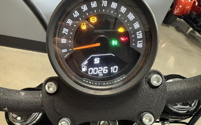 2025 Harley-Davidson® Street Bob® Billiard Gray w/Cast Wheels