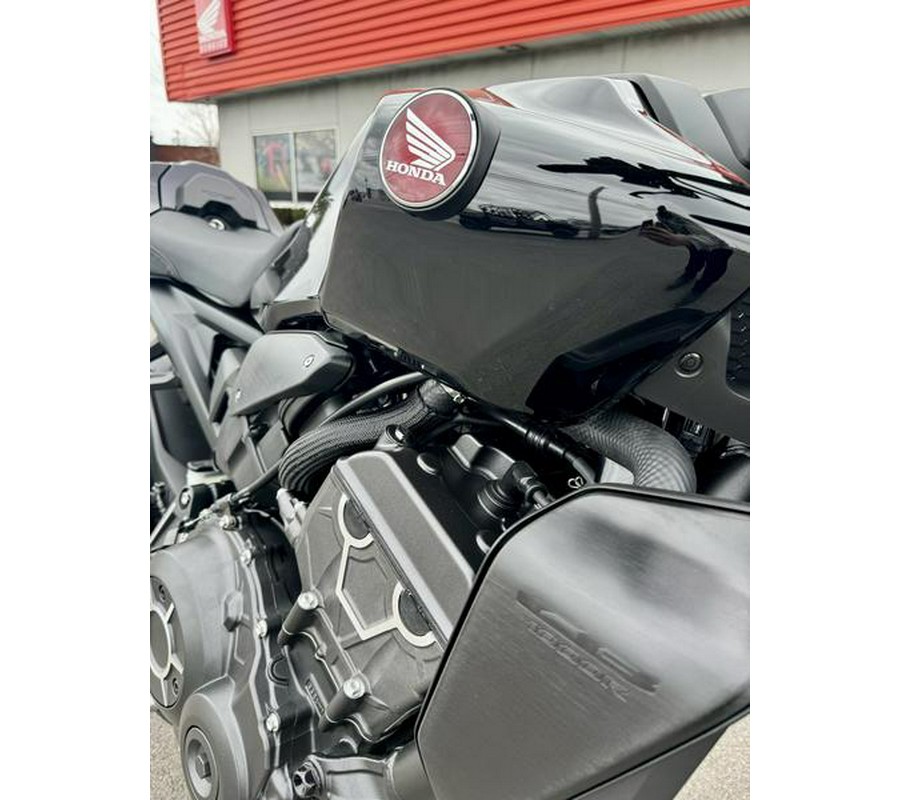 2024 Honda® CB1000R Black Edition