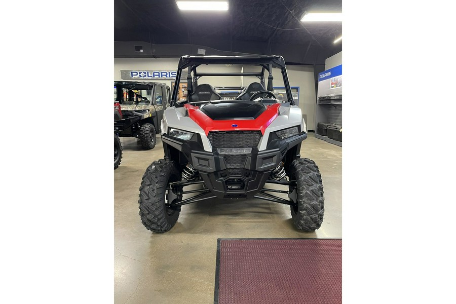 2025 Polaris GENERAL 4 1000 Sport