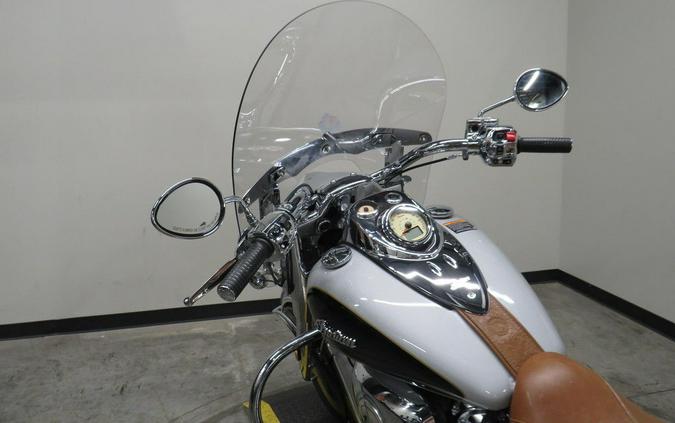 2016 Indian Motorcycle® Chief® Vintage Star Silver and Thunder Black