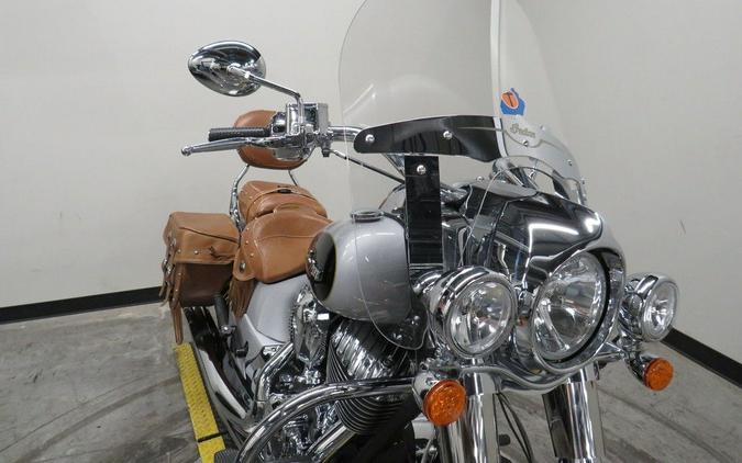 2016 Indian Motorcycle® Chief® Vintage Star Silver and Thunder Black