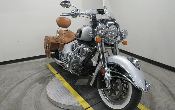 2016 Indian Motorcycle® Chief® Vintage Star Silver and Thunder Black