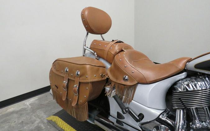 2016 Indian Motorcycle® Chief® Vintage Star Silver and Thunder Black