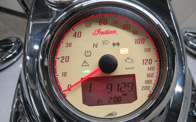 2016 Indian Motorcycle® Chief® Vintage Star Silver and Thunder Black