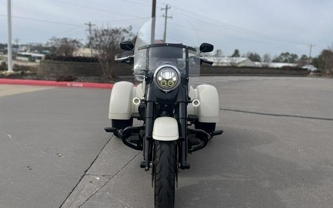 2023 Harley-Davidson® FLRT Freewheeler® White Sand Pearl