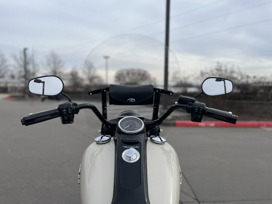 2023 Harley-Davidson® FLRT Freewheeler® White Sand Pearl