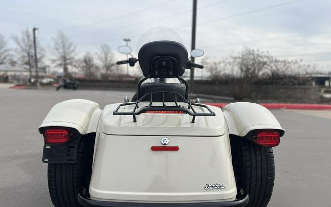 2023 Harley-Davidson® FLRT Freewheeler® White Sand Pearl