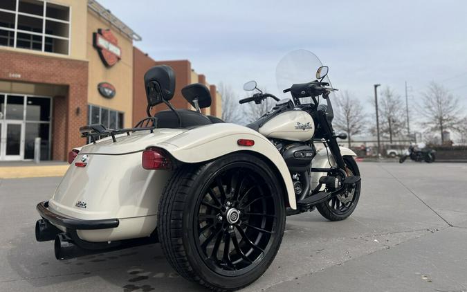 2023 Harley-Davidson® FLRT Freewheeler® White Sand Pearl