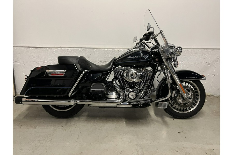 2013 Harley-Davidson® FLHR