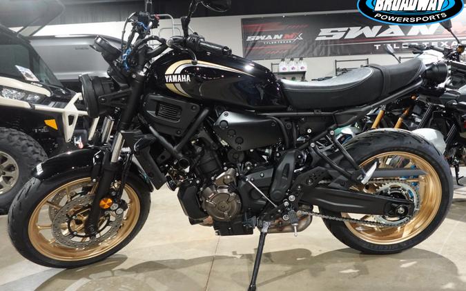 2025 Yamaha XSR700