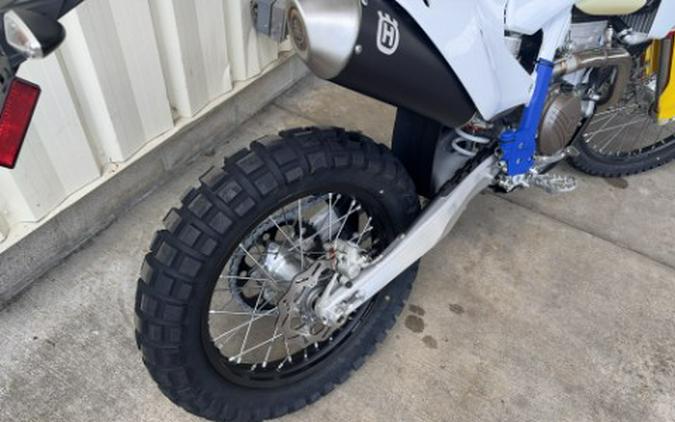 2027 Husqvarna Motorcycles FE 350s